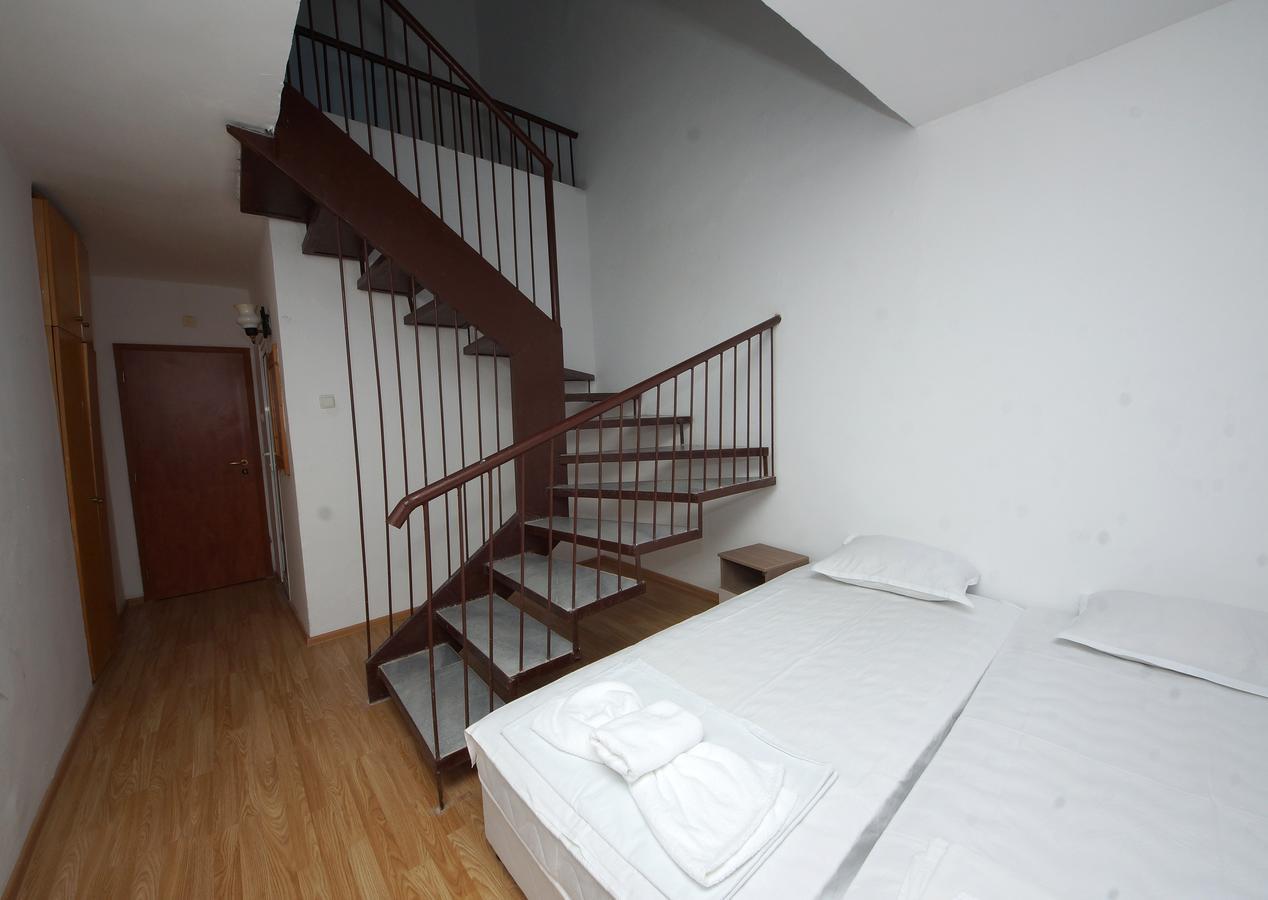 Hotel Neva Китен Экстерьер фото