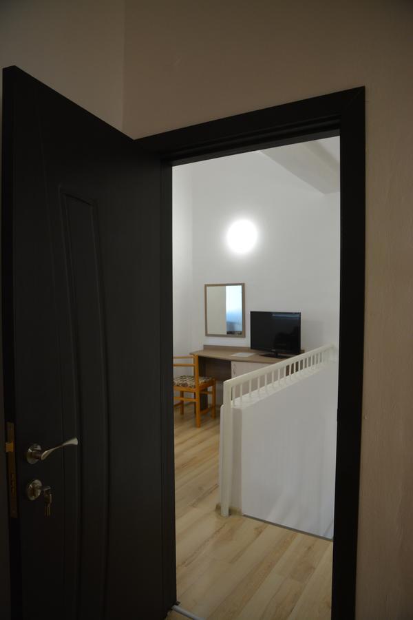 Hotel Neva Китен Экстерьер фото