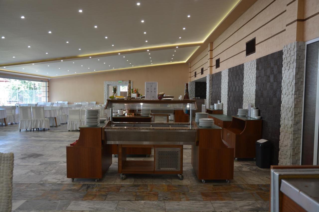 Hotel Neva Китен Экстерьер фото