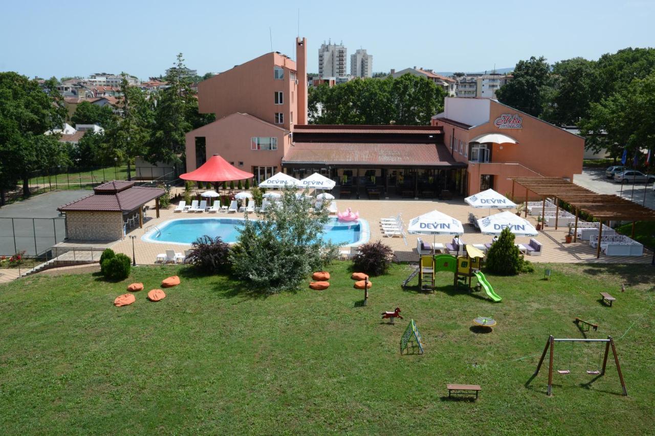 Hotel Neva Китен Экстерьер фото