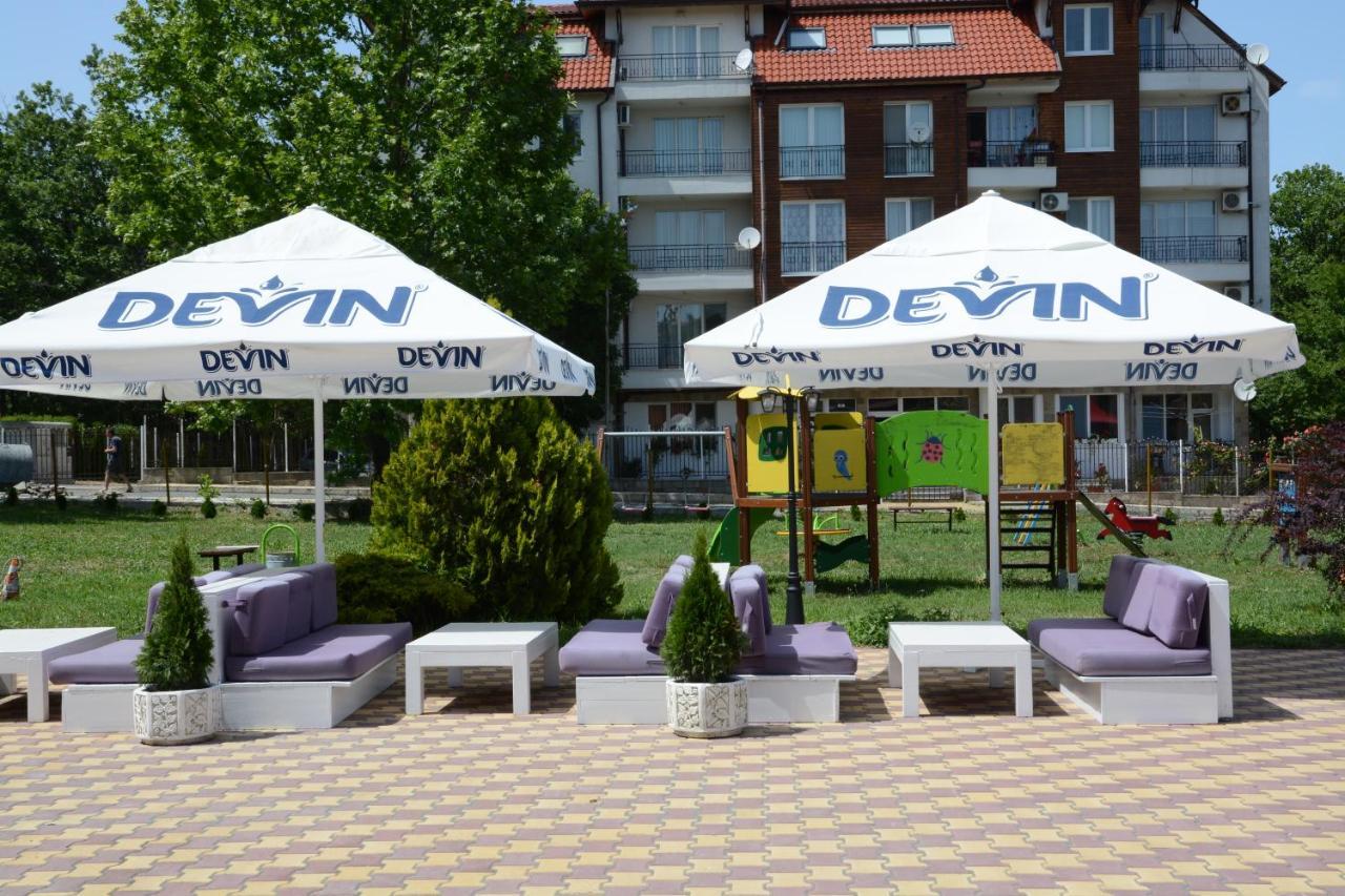 Hotel Neva Китен Экстерьер фото